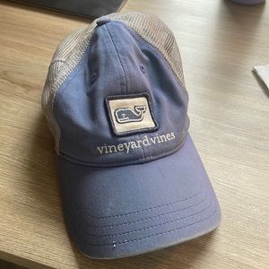 Vineyard vines hat